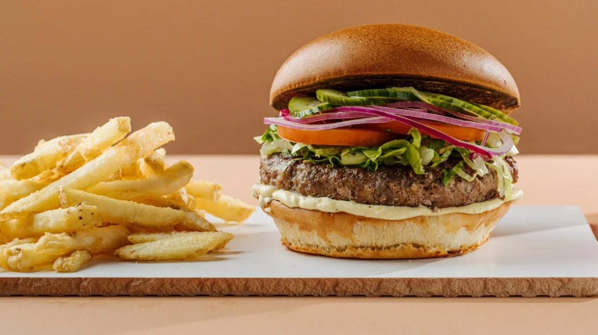 HBB חביבי המבורגר - מסעדת המבורגרים חדשה בגדרה