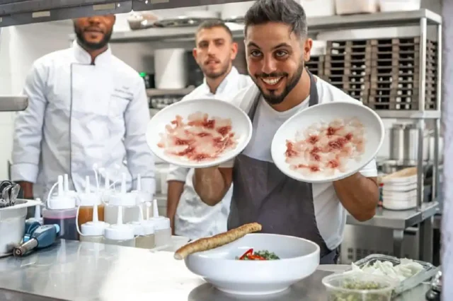 הולה הולה - מסעדת שף כשרה בשוק הכרמל