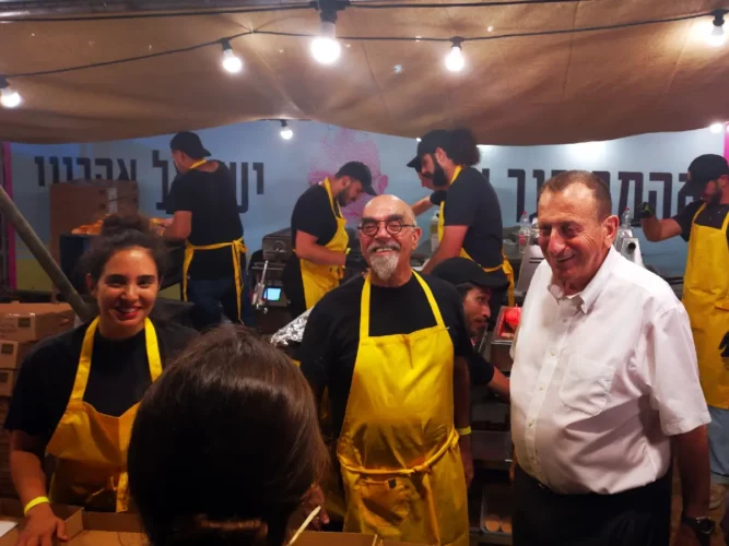 ההמבורגר של אהרוני בפסטיבל תל אביב EAT 2022