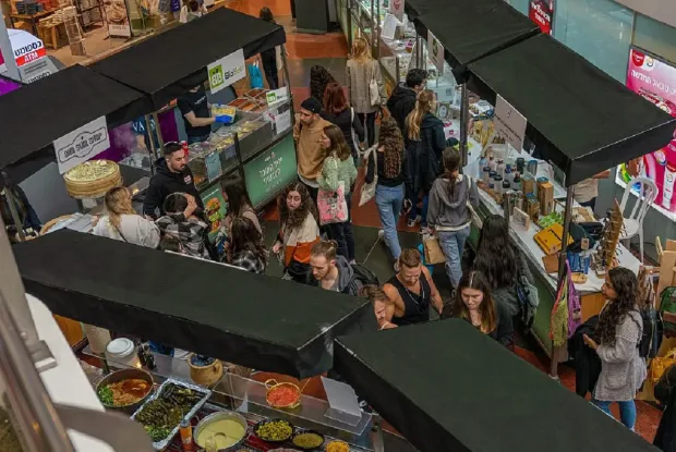 רביעי טבעוני: יריד האוכל הטבעוני של דיזנגוף סנטר חוזר ובגדול רביעי טבעוני: יריד האוכל הטבעוני של דיזנגוף סנטר חוזר ובגדול