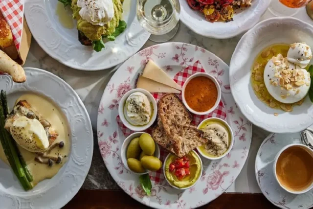 בראנץ' שישי של קפה מרטיני