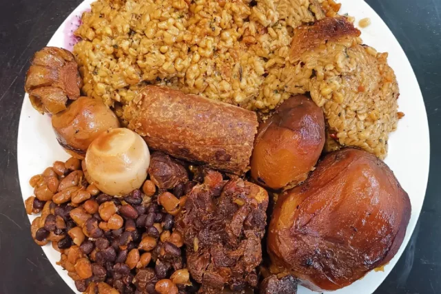 כמה זמן מותר לשמור חמין במקרר