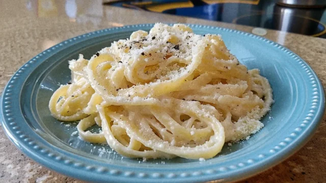 פסטה ביתית ברוטב אלפרדו קלאסי