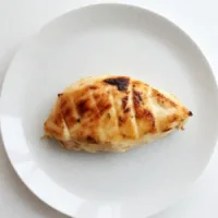 זו הדרך לחמם חזה עוף במיקרוגל בלי לייבש אותו