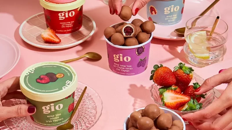 פירות קפואים בציפוי שוקולד של GIO