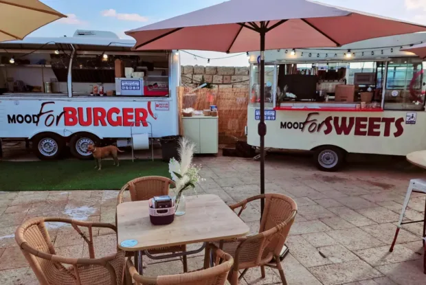 Moodtrucks: נמל קיסריה משיק מתחם משאיות אוכל מול הים Moodtrucks: נמל קיסריה משיק מתחם משאיות אוכל מול הים
