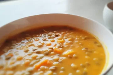 מרק עדשים כתומות קלאסי