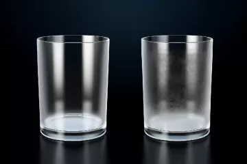 ניקיון כוסות זכוכית עכורות