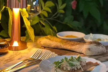 C/W - בר יין ושוקולד בשוק הפשפשים ביפו
