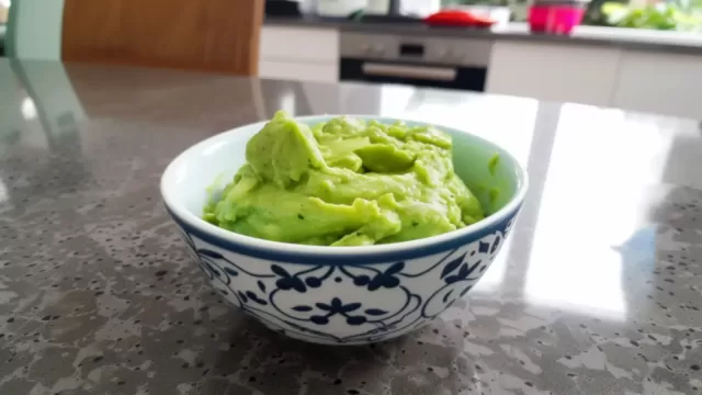 קערת גווקאמולי ביתי