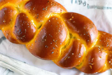 איך לשמור חלה טרייה לאורך זמן?