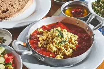 בראנץ טבעוני של מסעדת J17